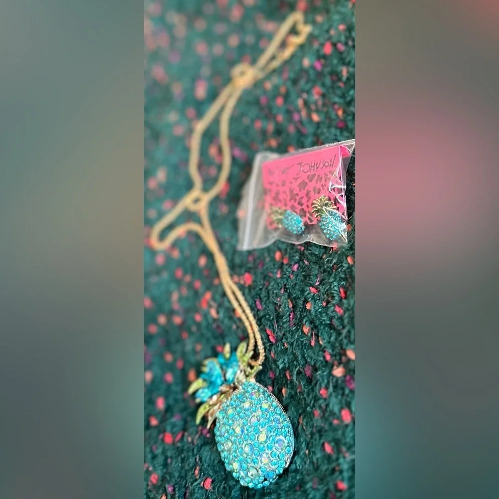 Betsey Johnson Pineapple Set — Necklace, Brooch + Earrings | NWT Vintage